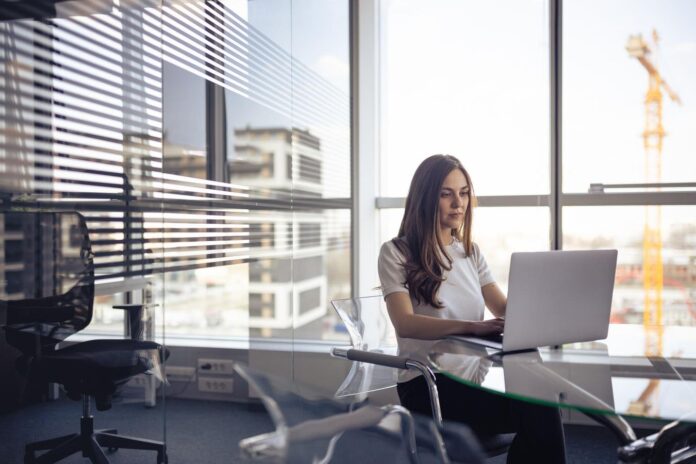 5 ChatGPT Prompts That Make You Irresistible To High-Ticket Clients