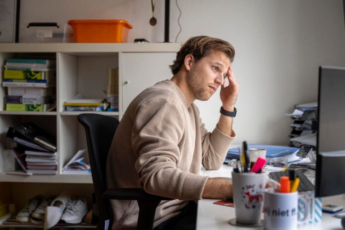 5 ChatGPT Prompts To Unlock Breakthrough Ideas When You're Stuck