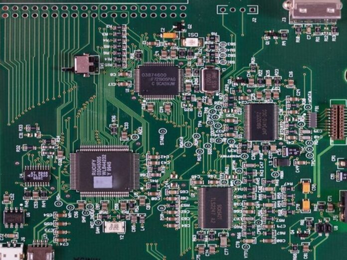 1753776957_high.jpg LG Electronics dives into semiconductor equipment, developing HBM chip for AI applications