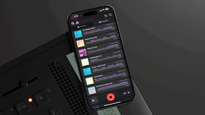5bv2LjQefTTSZmzgLUSBmE.png phone with app