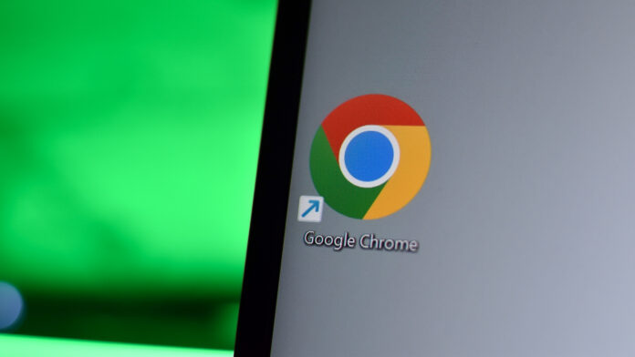 Eeq7bMsJ7HoET3Phc5JT8R.jpg Google Chrome icon on a laptop screen