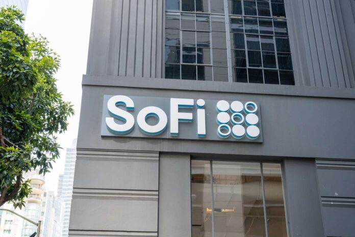 GettyImages-2217524417-b2ba4dd90baa4984b17404f3bd75a7b7.jpg SoFi Offers Exposure to OpenAI and SpaceX Through New Private-Market Funds