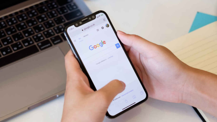 Google AI summaries hit discover feed, raises alarms over publisher traffic loss