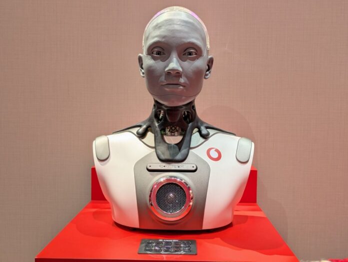 OMR-2025-Ameca-Engineered20Arts-Vodafone-Yvonne-Scheller-10.7.25-836x628.jpg Does AI make us more humane? - Hamburg Business