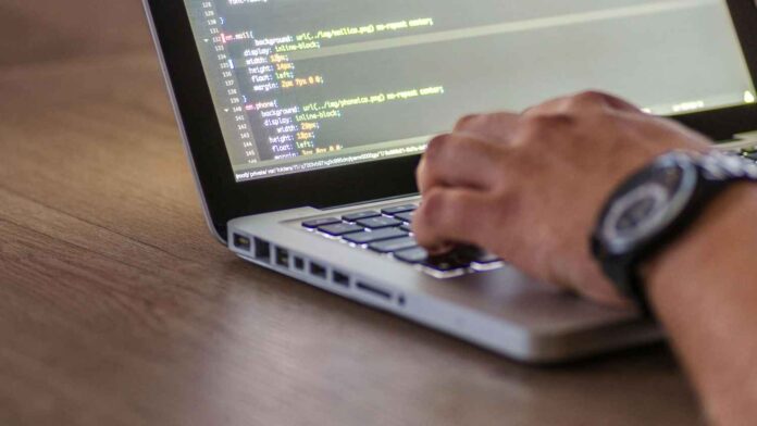 5 Free AI-Powered Windows Apps Every AI Laptop Should Have