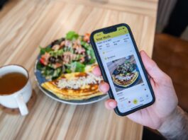 An AI app is helping diabetics count carbs with photos of their food – and major health care insurers are buying in