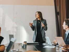 A Complete Guide to Managing Notetaking Bots in Meetings