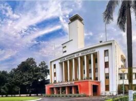 IIT Kharagpur plans 'campus mothers', AI system for student support