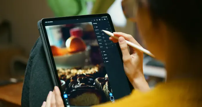 Fotor review: All-in-one AI tool for headshots, videos, and photo editing
