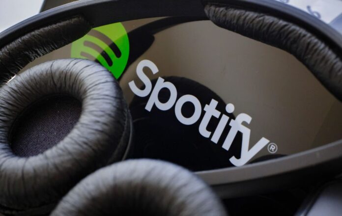 spotify-headphones-1024x648.jpg