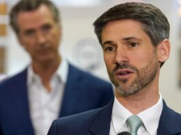 ChatGPT helps write this mayor's speeches. Now he wants a thousand city workers using AI