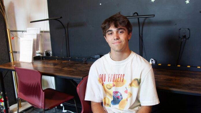 wirestory_9ce59a2b250f3bd0187a717ffa2ad21f_16x9.jpg Teens say they are turning to AI for advice, friendship and 'to get out of thinking'