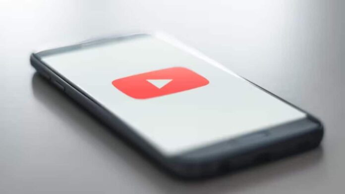 youtube_1727698407379.jpg YouTube Brings AI-Powered Age Estimation to Enable Features to Protect Teens