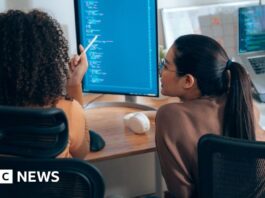 Computer science graduates struggle to secure their first jobs