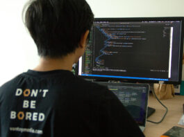 5 AI Vibe-coding Platforms Turning Prompts Into Production-ready Apps