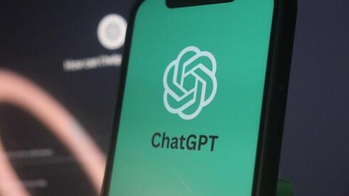 HkaE11lQUp_1_91_1000_563_0_large.jpg ChatGPT tops global AI rankings, with Gemini and Perplexity closing the gap
