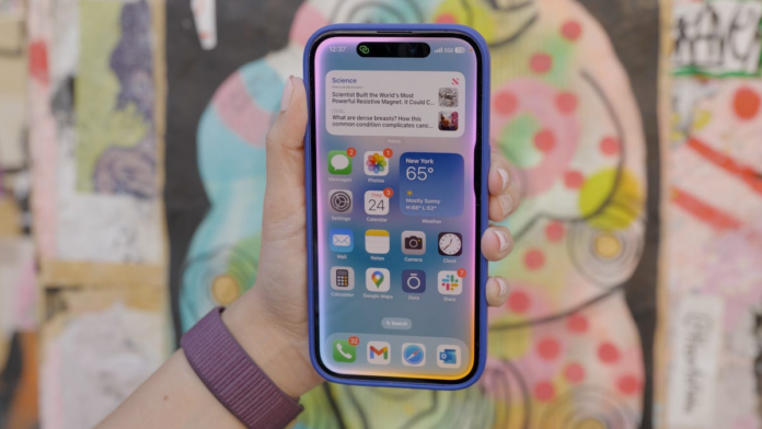 apple-intelligence-siri.png With Apple's Siri AI Overhaul Delayed, Google Might Help It Catch Up