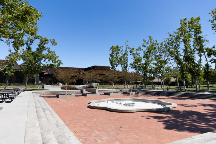 43758_original.jpg Foothill-De Anza pioneers AI tool to detect community college financial aid fraud