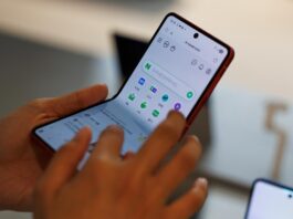 Older Z Flip cover screens just got a massive upgrade