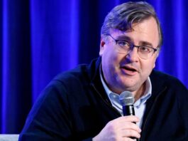 Reid Hoffman's AI Solution Is to Use As Many Agents As He Can