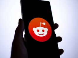 Reddit AI Edge: Analyst Ups Target On Google, OpenAI Tailwinds - Reddit (NYSE:RDDT)