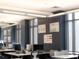 As ChatGPT enters the classroom, faculty and students debate whether AI is ‘short-circuiting the learning process’