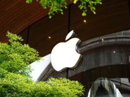 Apple Stock (AAPL) Climbs as Siri AI Revamp Targets OpenAI and Perplexity