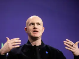 Coinbase CEO Pressures Staff to Adopt AI Tools