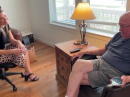 From apps to AI: Colorado older adults take charge of tech - CBS News