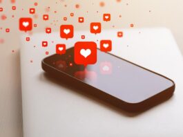 Facebook adds an AI assistant to its dating app