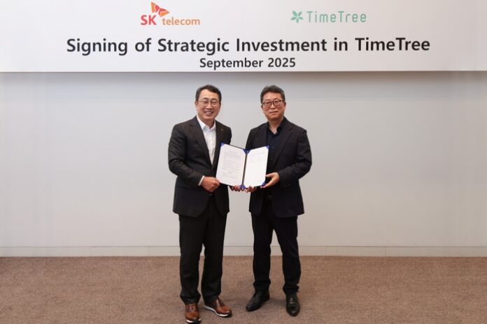 news-p.v1.20250908.3618573ce7c1494891faa0e5d315fb97_P1.jpg SK Telecom announced on the 8th that it has signed an investment contract and strategic partnership with Time Tree, a global schedule sharing platform, in Tokyo, Japan. Yoo Young-sang, CEO of SK Telecom (left), and Park Cha-jin, CEO of Time Tree, are taking a commemorative photo. <SK Telecom>