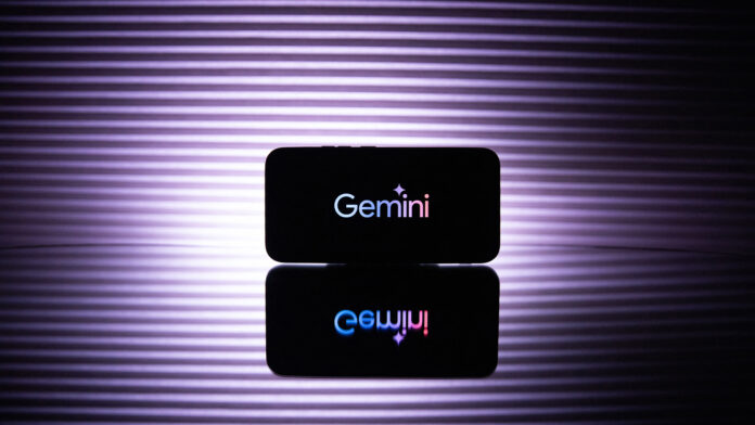 u2PgWCzhcwJ3sd5MyNLvqf.jpg Google Gemini AI logo and branding picture on a smartphone screen.