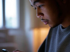 AI Apps Transform Spiritual Guidance, Sparking Authenticity Debates