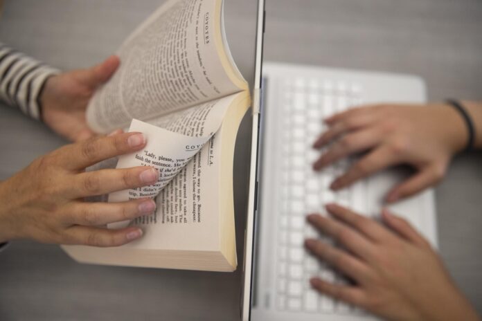 2025_09_21_LiteracyAI61.jpg AI tools influence student literacy