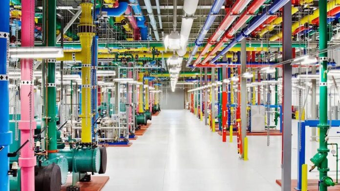 36D3om9dtybjimLceef8aZ-1124-80.jpg Google data center