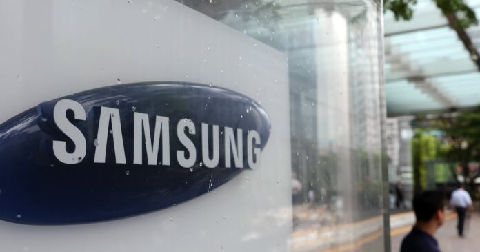 4JFX7ZNCO2FIZV7F4ADFRTYWGM.jpg Samsung's Tiny AI Model Outperforms Larger Rivals in Reasoning - 조선일보