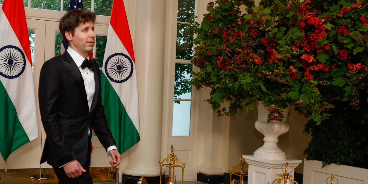 69014c210be9845f2dc548dc.jpeg OpenAI, Anthropic, Perplexity Expand in India for Next Billion Users