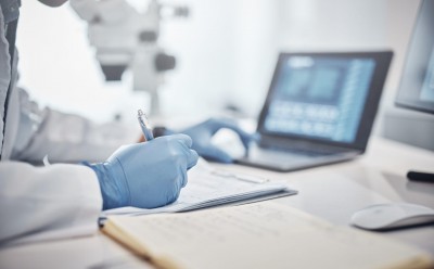 AdobeStock_555607443-Crop-scaled.jpeg AI Helps Scientists Correct Mistakes in Medical Studies