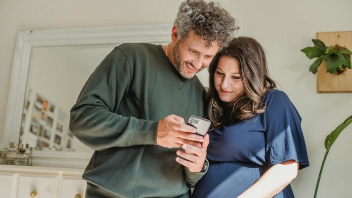 Free_Google_premium_AI_tools_1761881639138_1761881639353.jpg Jio users to get free Google’s premium AI tools worth ₹35,100 for 18 months: Here’s how to claim it 
(HT Tech)