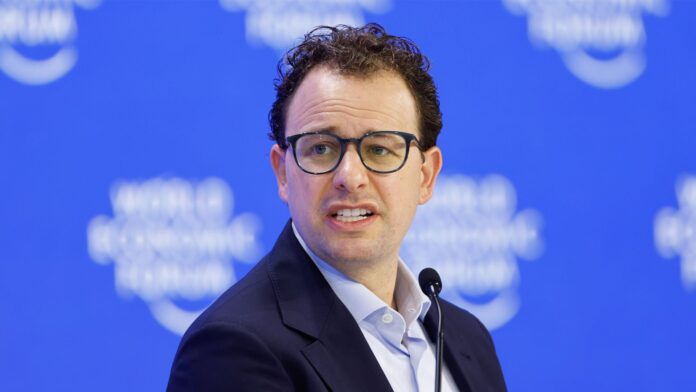 WhiRibvfpVDt4rHfTnTSQY-1920-80.jpg Dario Amodei, Anthropic CEO, on stage during a conference.