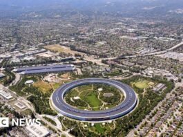 A tangled web of deals stokes AI bubble fears in Silicon Valley