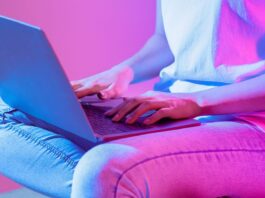Best Vibe Coding Platforms 2025: Features & Pricing Comparison