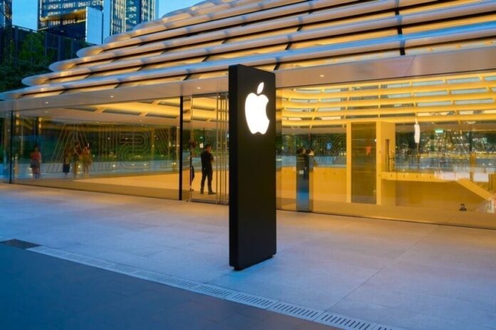 Ross Gerber Urges Apple Leadership Overhaul, Suggests Replacing Siri With Google's Gemini AI For Future Growth - Apple (NASDAQ:AAPL)