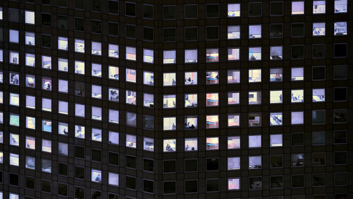 Overcoming the Organizational Barriers to AI Adoption - Harvard Business Review