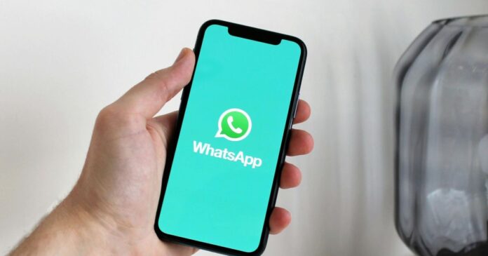 WhatsApp will soon let you chat with people on other messaging apps