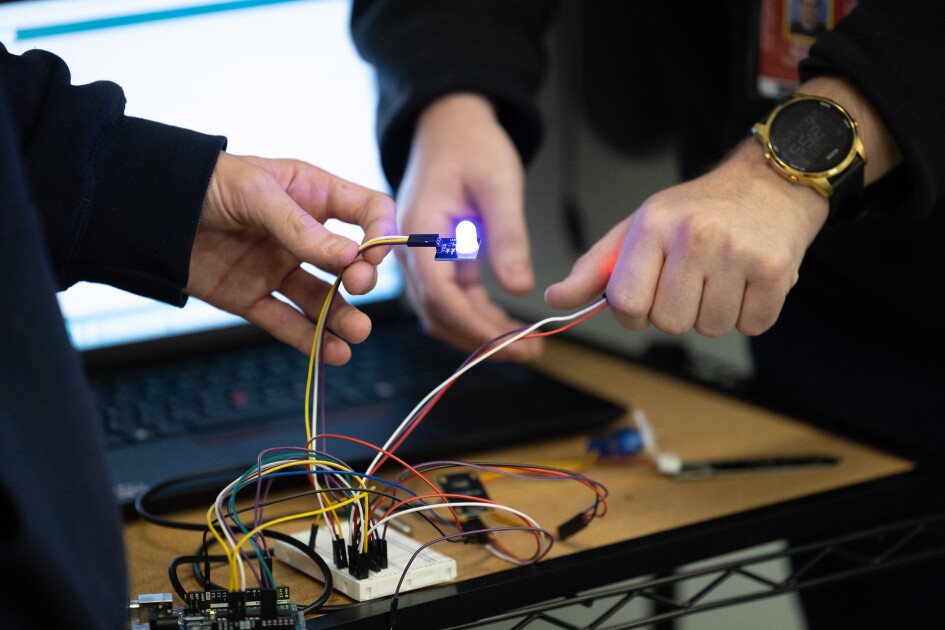 urlhttps3A2F2Fepe-brightspot.s3.us-east-1.amazonaws.com2F602F942Fc5ebaa8d49a587adb211b9923dd.jpeg Businesses Want Employees With AI Skills. Are K-12 CTE Programs Keeping Up?