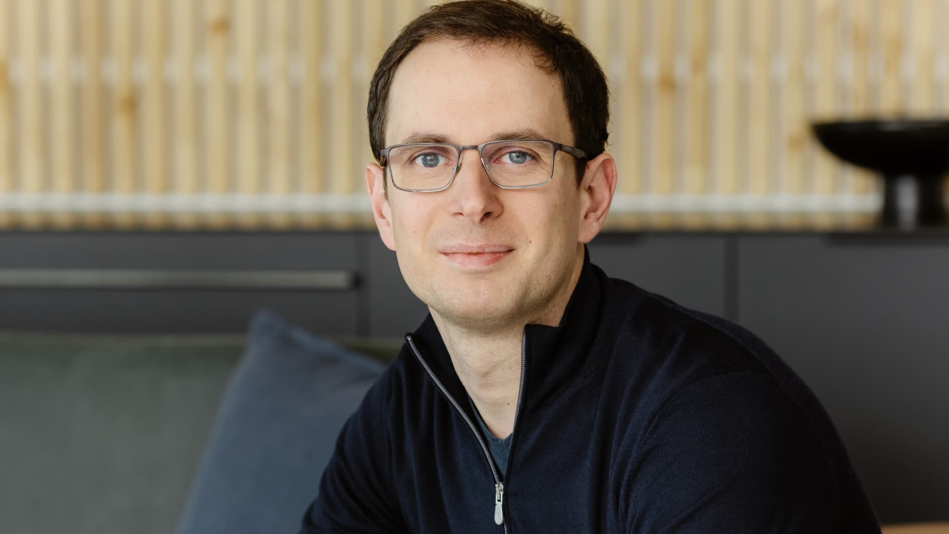 108235531-1764711971272-Filip_Kaliszan_2.jpg CapitalG-backed Security startup Verkada hits $5.8 billion valuation