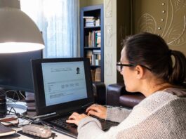 How to safely use AI to write your resume, cover letter