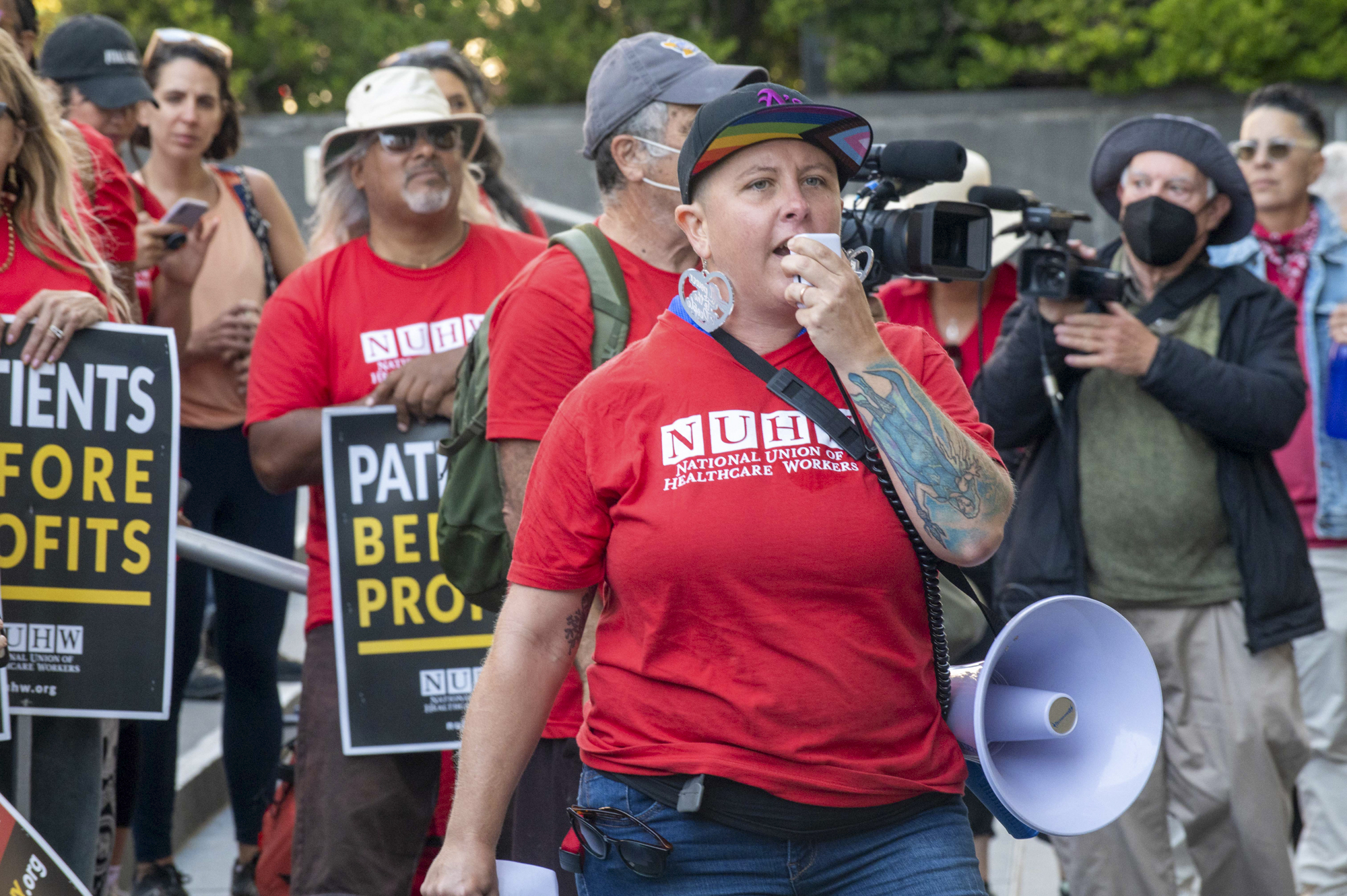 251126-AI-KAISER-KQED_1.jpg Will AI Replace Your Therapist? Kaiser Won’t Say No