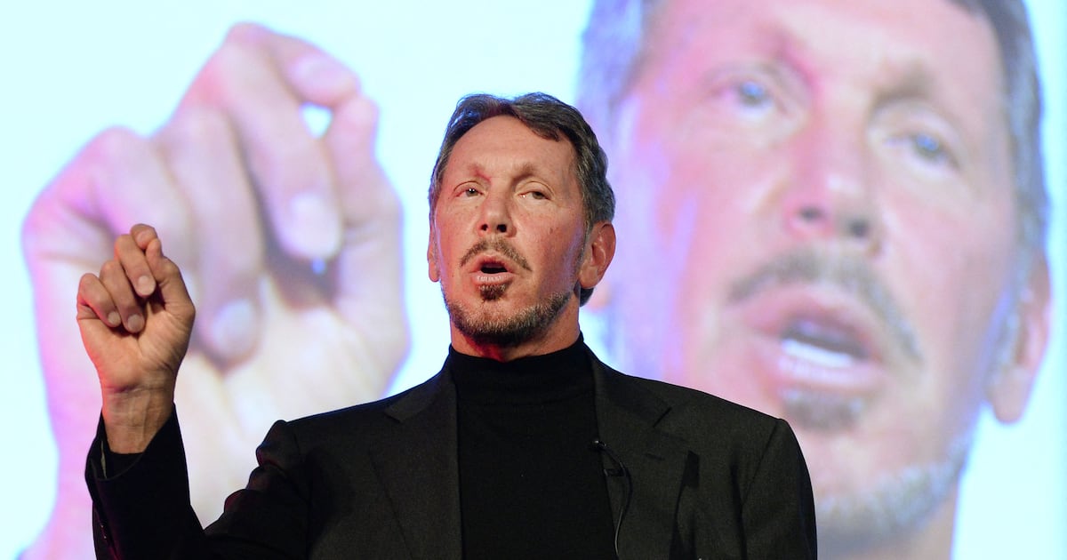 NEHLBSOKTNLPZKRIFVMZ4INJDY.jpg Ellison Surpasses Musk as 2025's Top Tech Figure - 조선일보